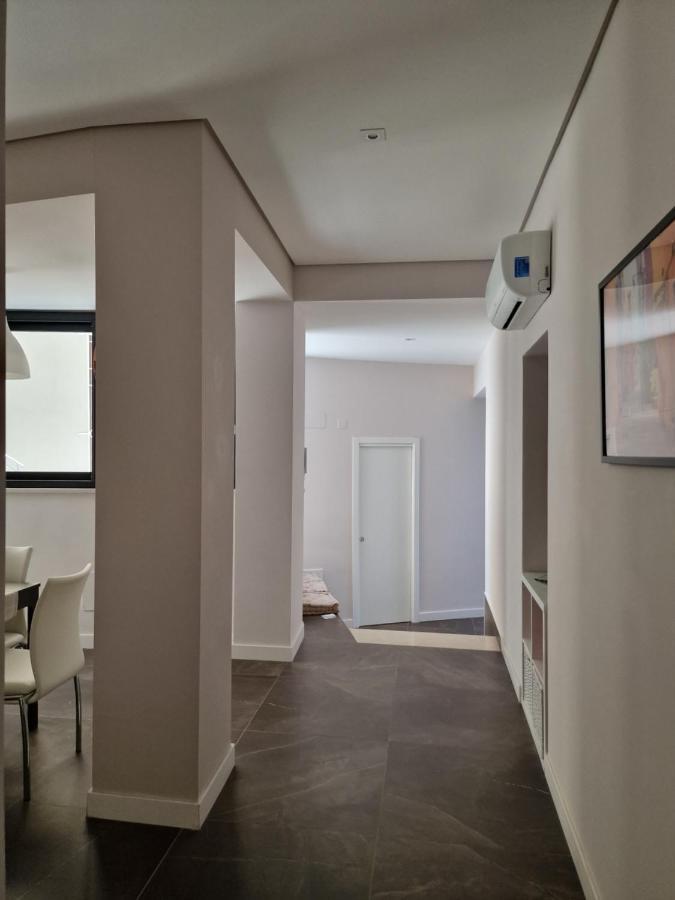 The White Domus Apartment
